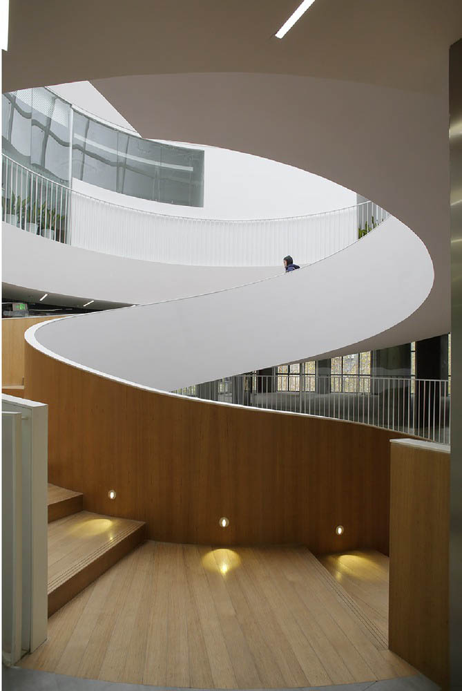 上海建築改造,辦公室改造設計,上海靜安和成大樓改造,舊建築改造設計,商業綜合體改造