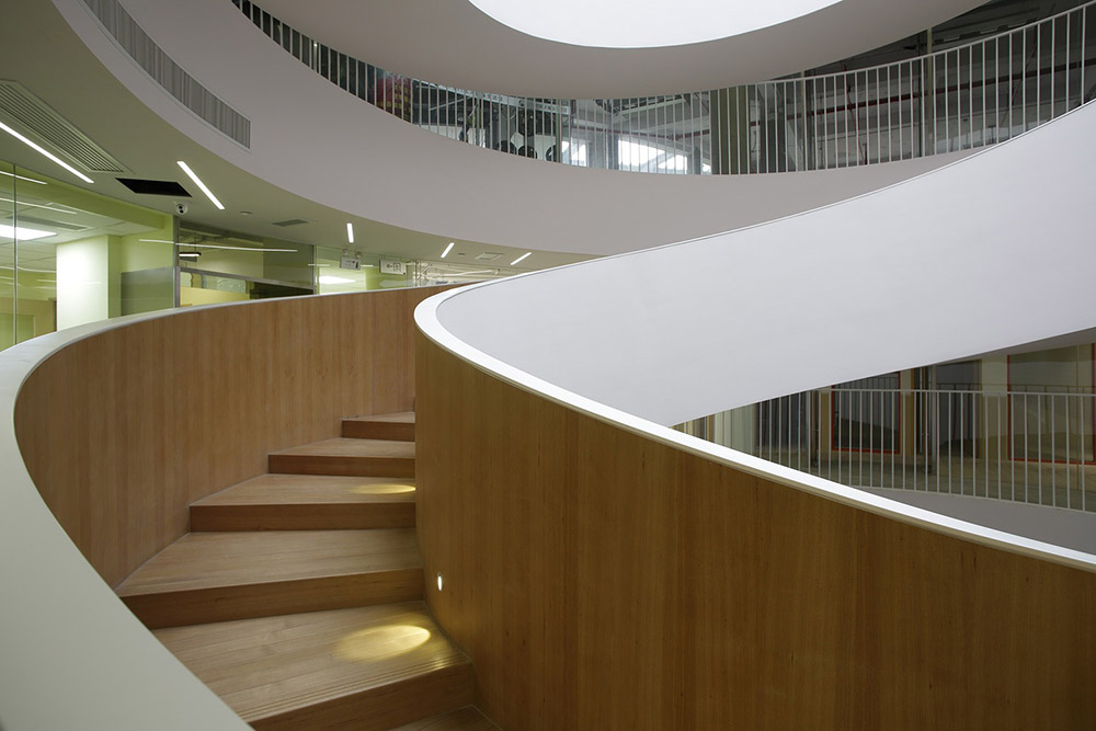 上海建築改造,辦公室改造設計,上海靜安和成大樓改造,舊建築改造設計,商業綜合體改造