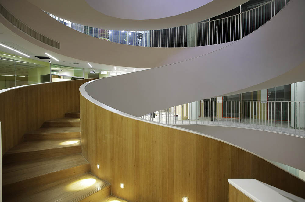 上海建築改造,辦公室改造設計,上海靜安和成大樓改造,舊建築改造設計,商業綜合體改造