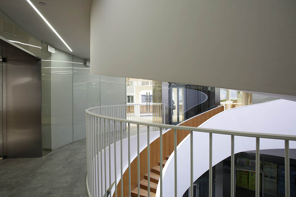 上海建築改造,辦公室改造設計,上海靜安和成大樓改造,舊建築改造設計,商業綜合體改造