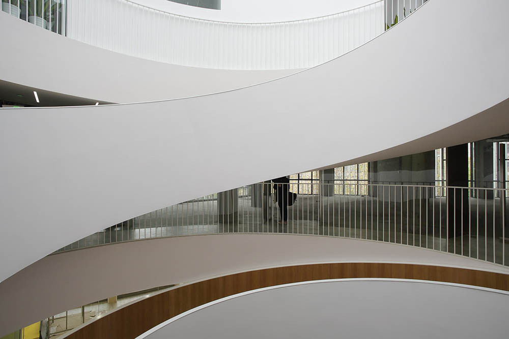 上海建築改造,辦公室改造設計,上海靜安和成大樓改造,舊建築改造設計,商業綜合體改造