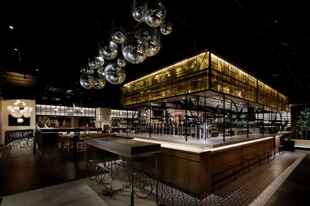 餐飲空間，混搭風餐廳設計，日本餐廳設計，酒吧餐廳設計，現代風格餐廳設計