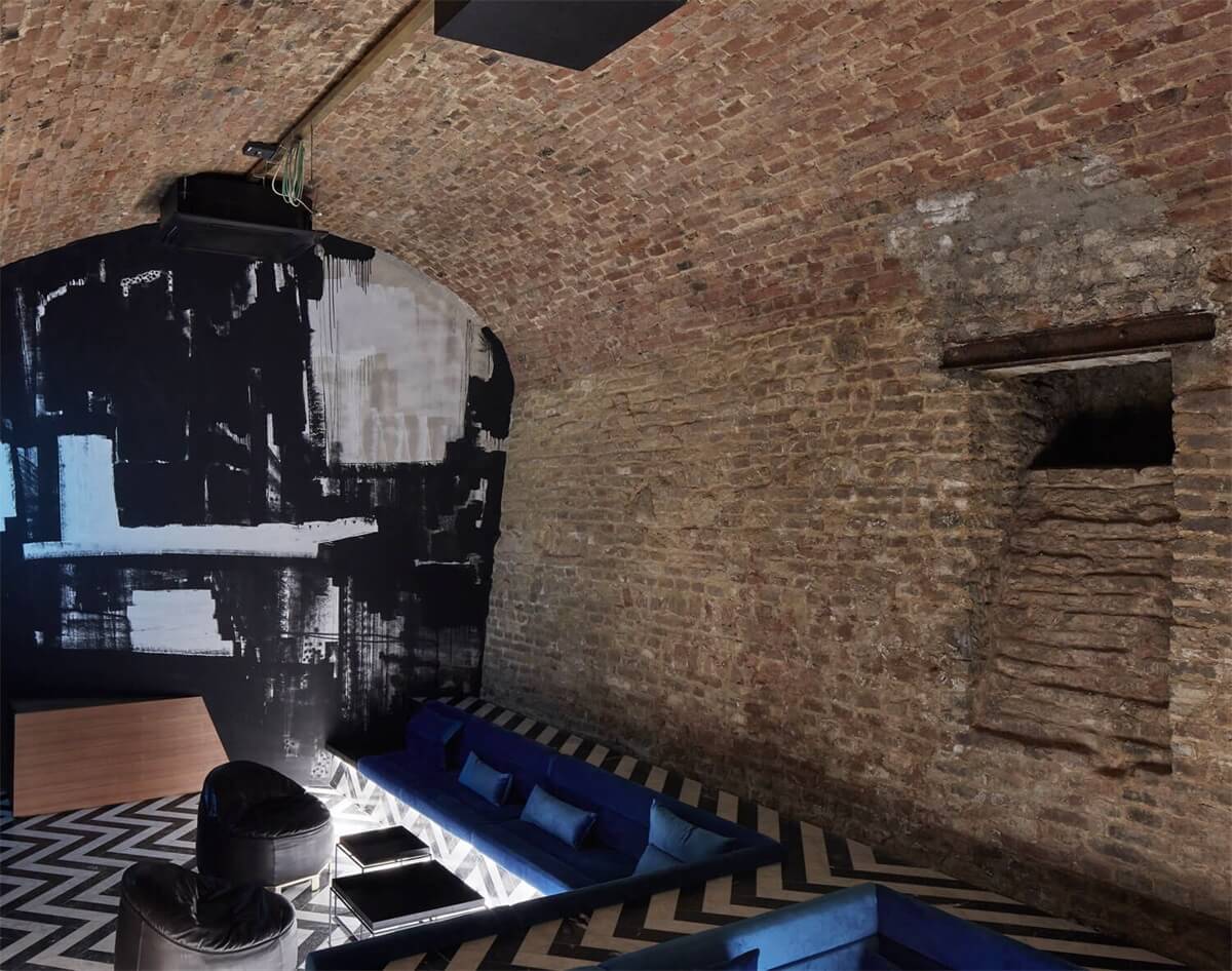 餐飲空間,古建翻新設計,建築改造設計,國外酒吧設計,酒吧空間