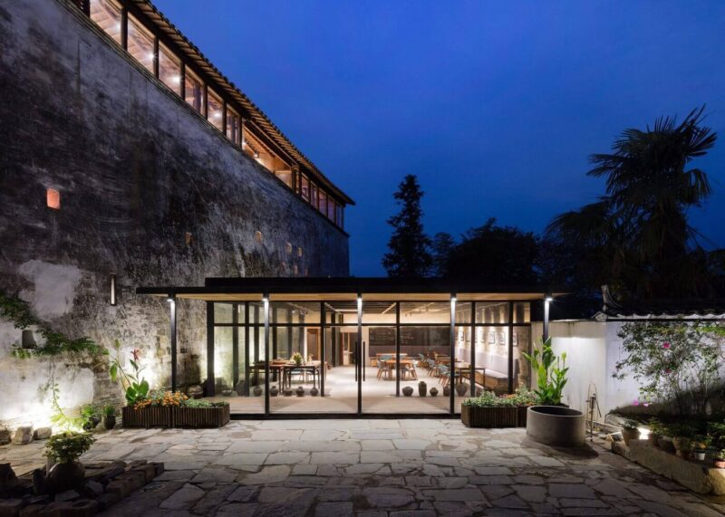 婺源天淨沙—三百年徽派老式建築改造民宿設計