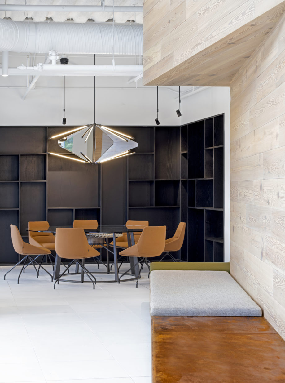 辦公空間,Uber匹茲堡辦公室設計,科技公司辦公室設計,現代風格辦公室設計,白色空間