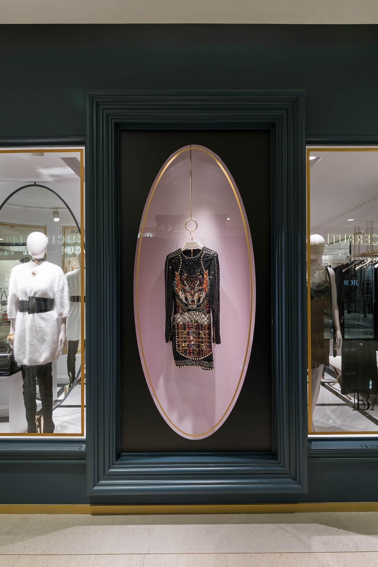 商業空間,奢侈時尚品牌店麵設計,Thomas DARIEL,上海靜安嘉裏中心,服裝店設計,旗艦店設計,法式優雅