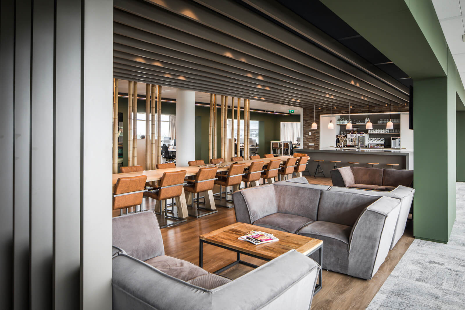 辦公空間,國外辦公室設計,保險公司辦公室設計,現代風格辦公室設計