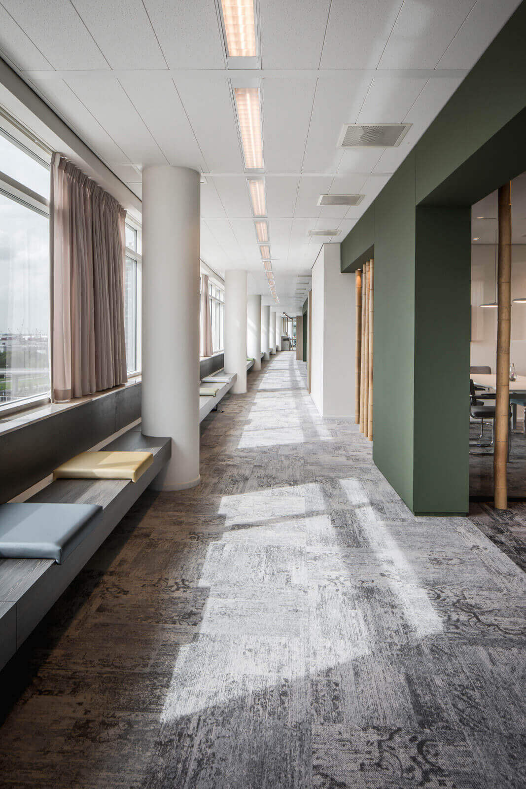 辦公空間,國外辦公室設計,保險公司辦公室設計,現代風格辦公室設計