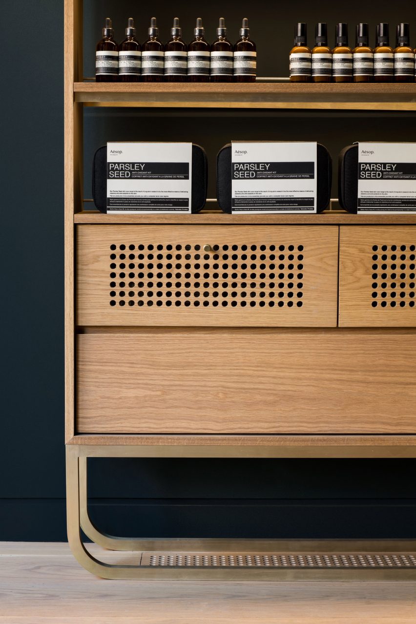 商業空間,Aesop店鋪設計,伊索店鋪設計,護膚品店麵設計,蒙特利爾