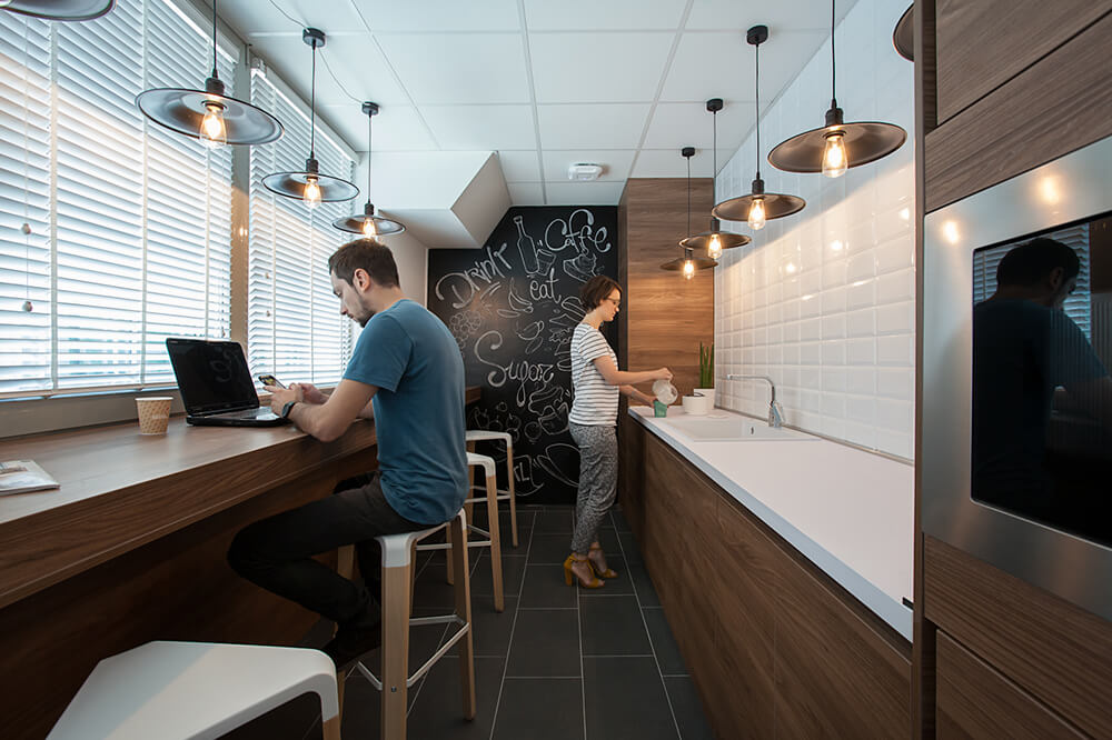 辦公空間,國外辦公室設計,微軟辦公室設計,現代風格辦公室設計,科技公司辦公室設計,馬其頓斯科普裏,地域風情