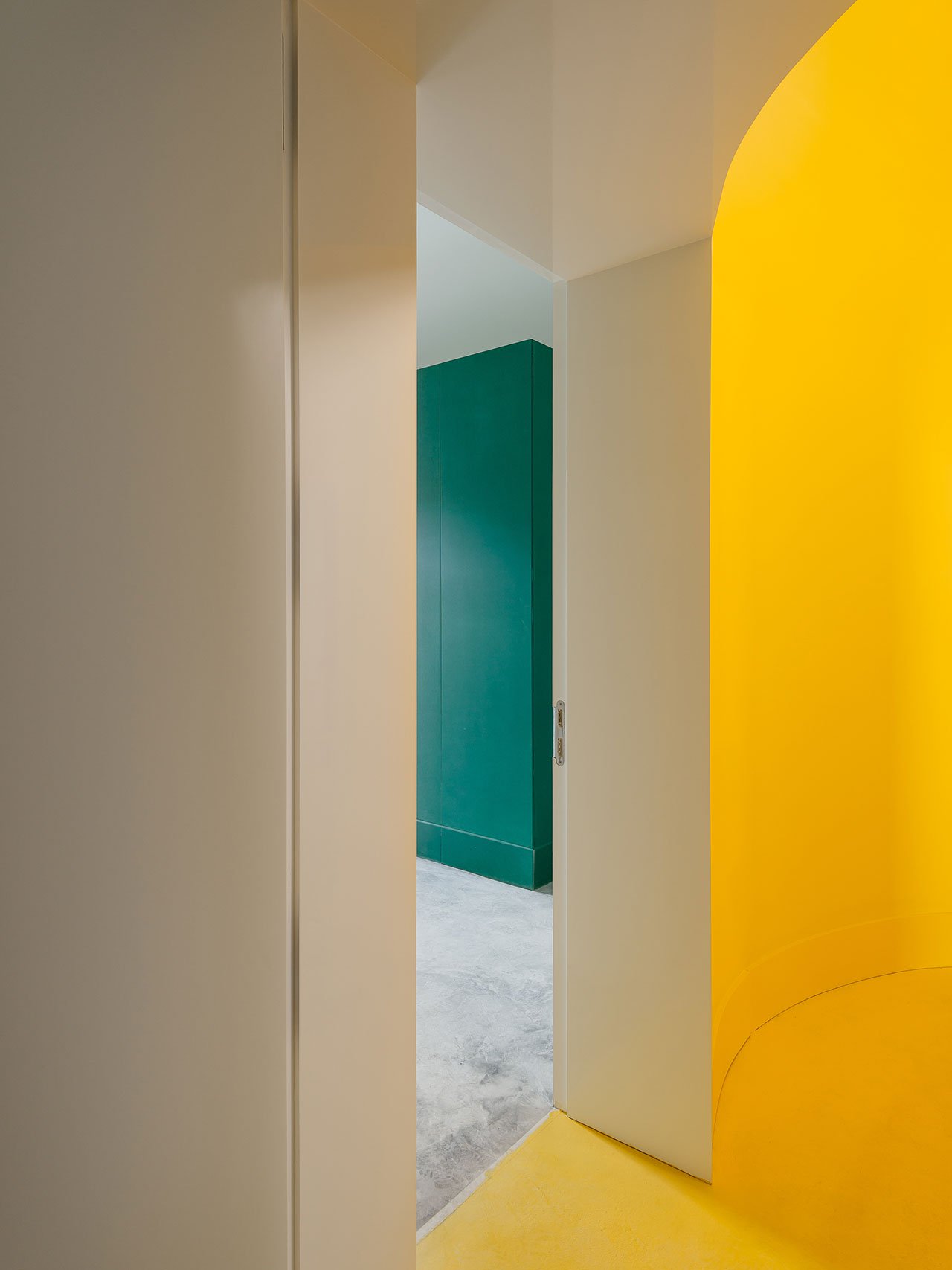 改造空間，老建築改造設計，旅舍設計，極簡主義，建築改造，建築改造，小酒店空間，民宿設計