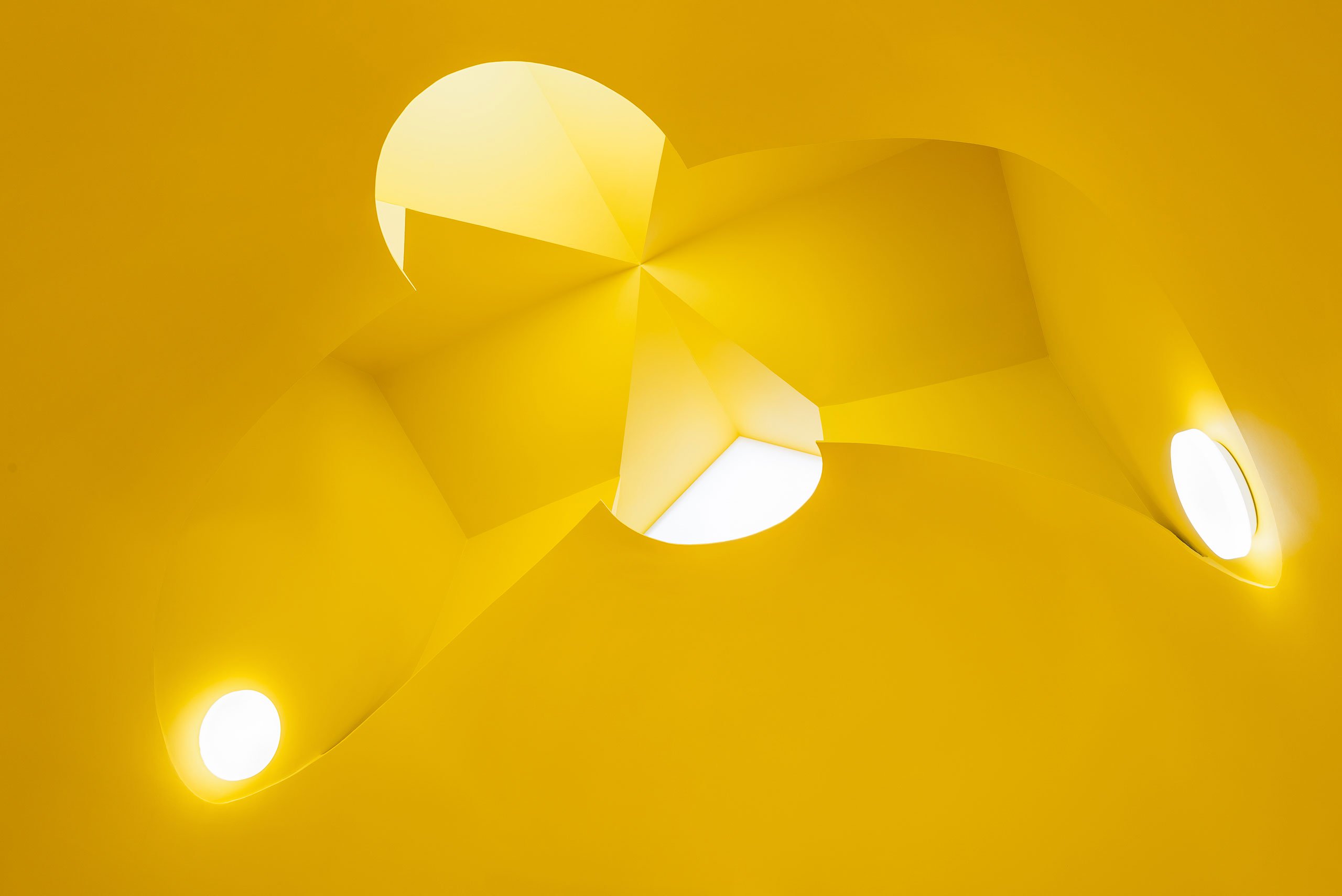 改造空間，老建築改造設計，旅舍設計，極簡主義，建築改造，建築改造，小酒店空間，民宿設計