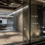 灰色空間，東京MARK創意廣告公司辦公室設計