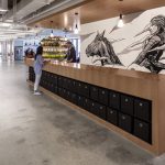 洛杉磯這個辦公室裏有一個球形植物生長室