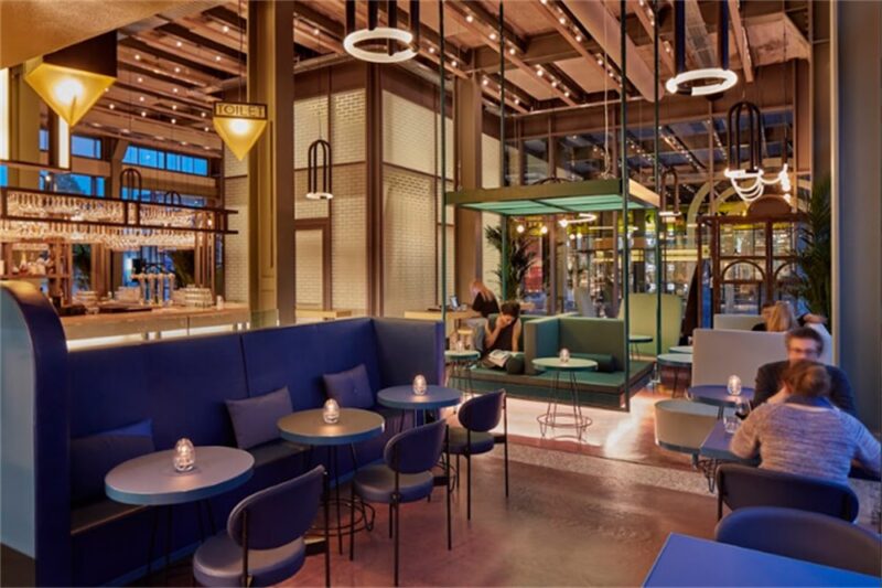 建築改造之前陶瓷獅身人麵像工廠改造現代化餐廳酒吧設計