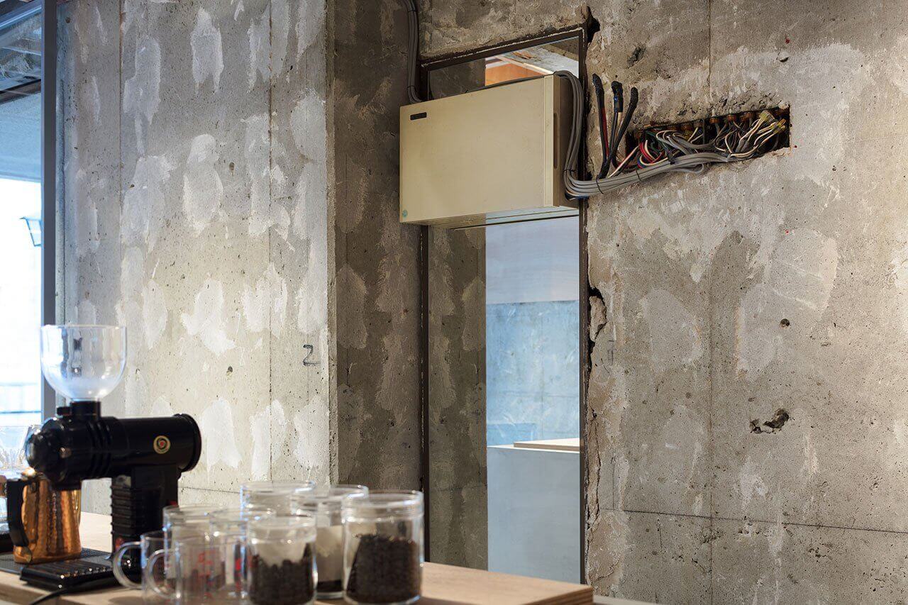 餐飲空間，咖啡館設計，日本咖啡店設計，極簡主義，水泥風咖啡廳設計，極簡主義咖啡小店