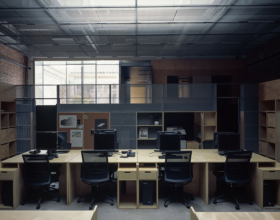 辦公空間，多功能空間，PAGEONE辦公室與藝文展場，建築改造，胡同改造設計，商業與辦公空間，文創空間