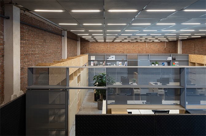 辦公空間，多功能空間，PAGEONE辦公室與藝文展場，建築改造，胡同改造設計，商業與辦公空間，文創空間