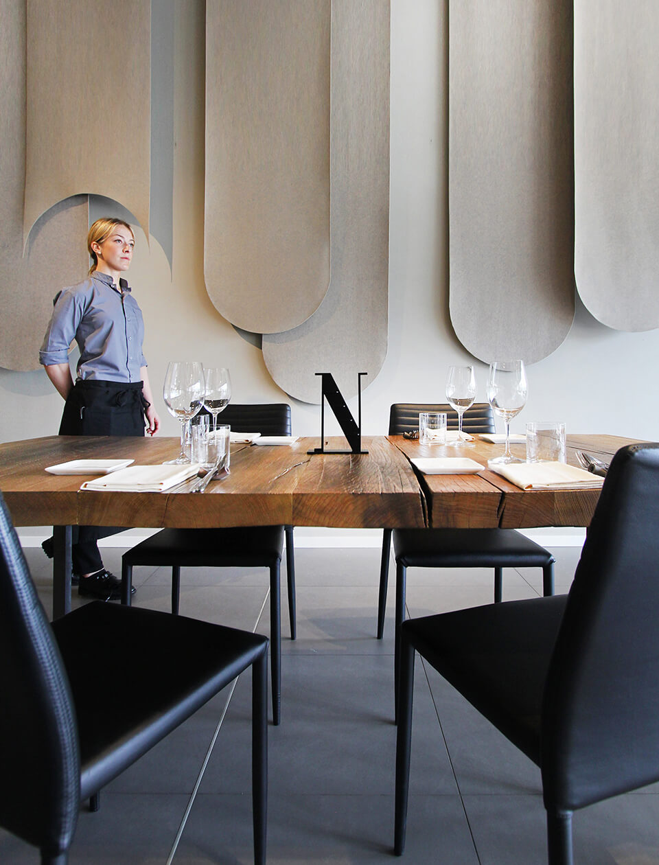 餐飲空間,毛氈材質,現代風格餐廳設計,餐廳設計,130平米餐廳設計