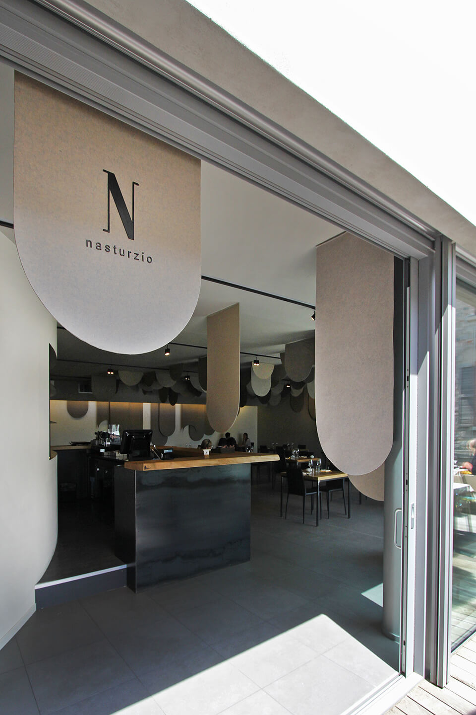 餐飲空間,毛氈材質,現代風格餐廳設計,餐廳設計,130平米餐廳設計