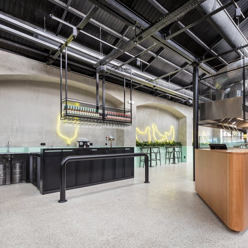 餐飲空間,餐廳設計,國外餐廳設計,工業風餐廳設計,優雅工業風餐廳設計,建築改造餐廳設計