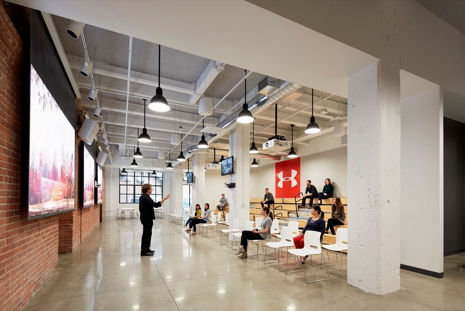 辦公空間,辦公室設計,建築改造辦公室設計,廠房改造,Under Armour辦公室設計