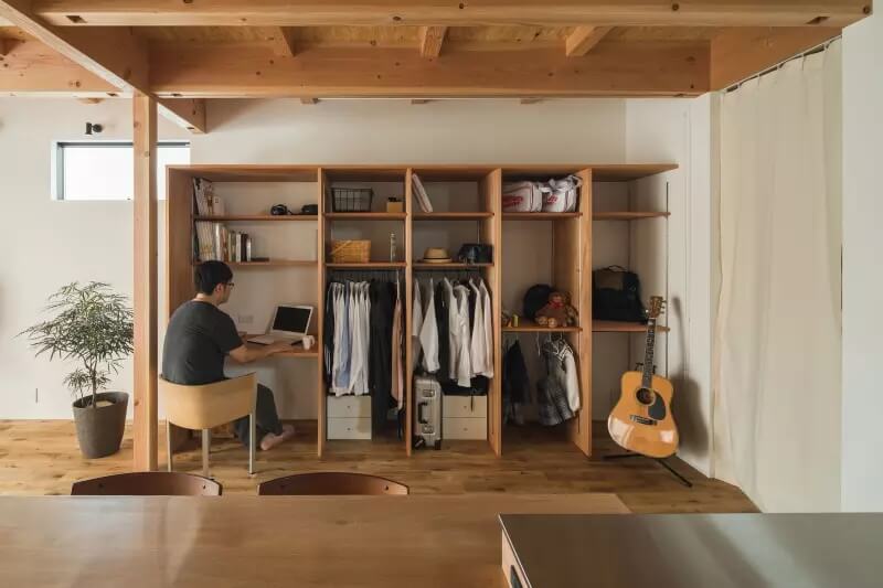 國外loft住宅設計,私人住宅空間,日本住宅設計,原木收納公寓設計,現代住宅設計,五口之家