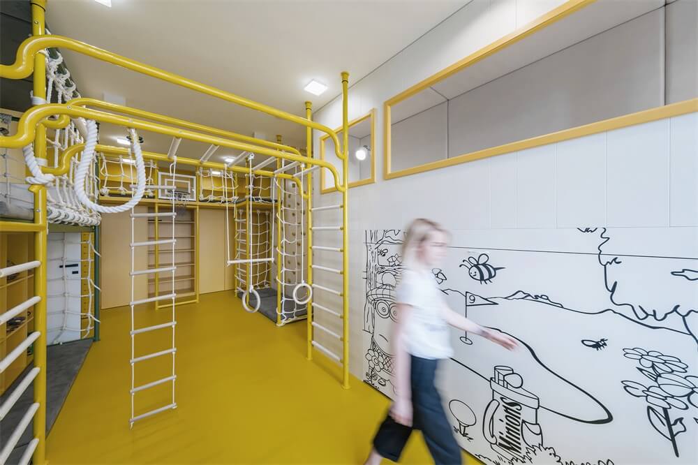 住宅空間設計,私人住宅空間,住宅改造設計,現代住宅設計,烏克蘭公寓設計,兒童房設計,家庭遊戲室