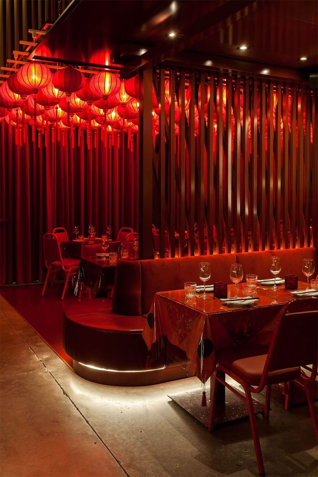 餐飲空間，懷舊港風，小酒館設計，王家衛電影《花樣年華》情調，Miss Wong
