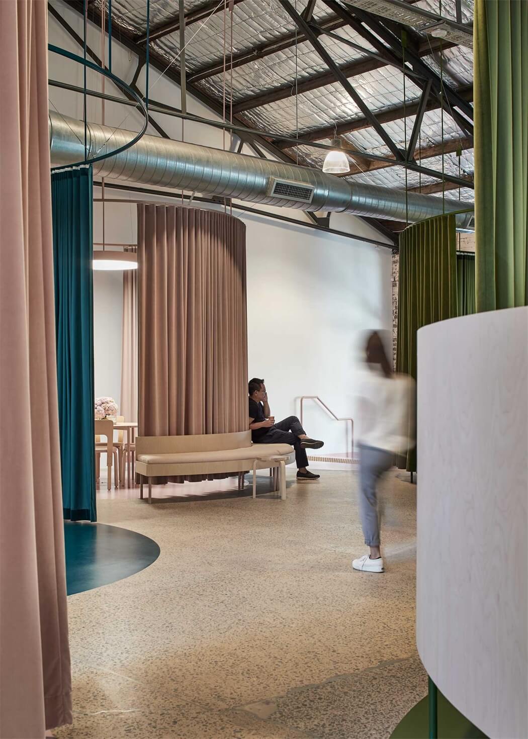 辦公空間，國外辦公室設計，房地產經紀人辦公室，時尚辦公室設計，現代風格辦公室設計