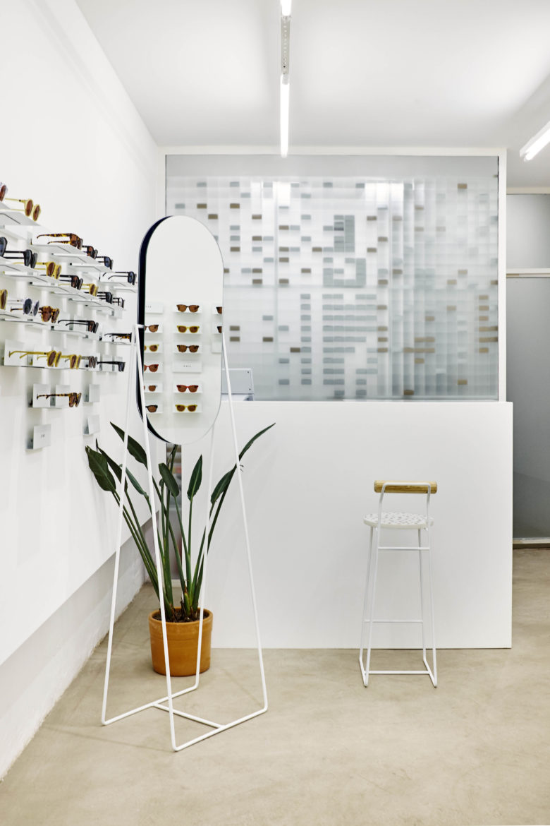 商業空間，眼鏡店設計，國外眼鏡店設計，簡約空間，100多平米眼鏡店設計