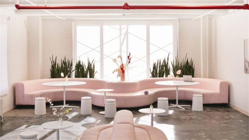 紐約美妝品牌公司Glossier時尚辦公室設計