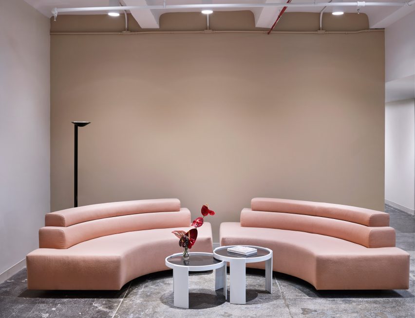 辦公空間設計,美妝品牌公司辦公室設計,國外辦公室設計,創意辦公室設計,時尚辦公室設計