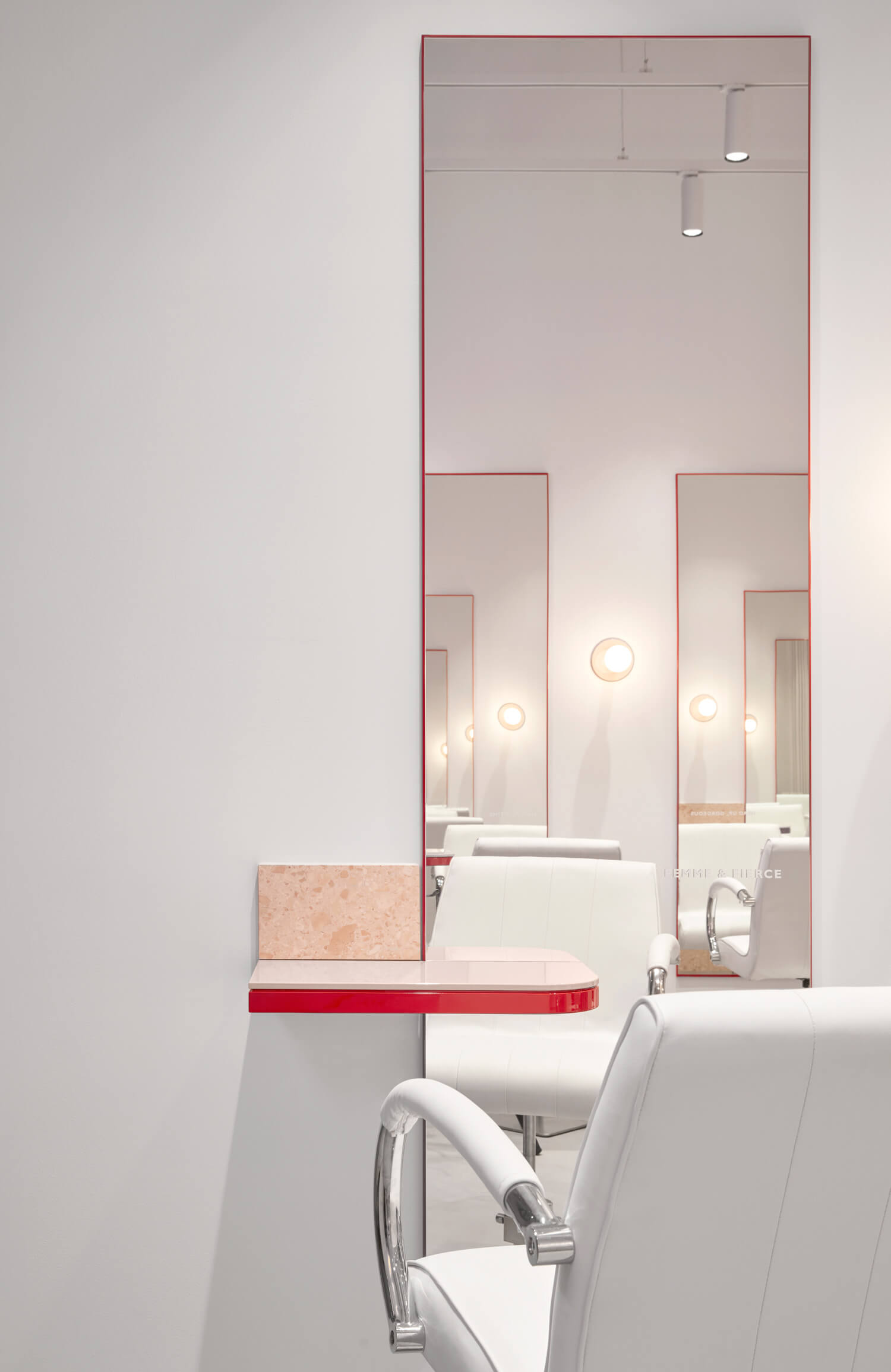 理發店設計,網紅店設計,粉色店麵設計,國外理發店設計