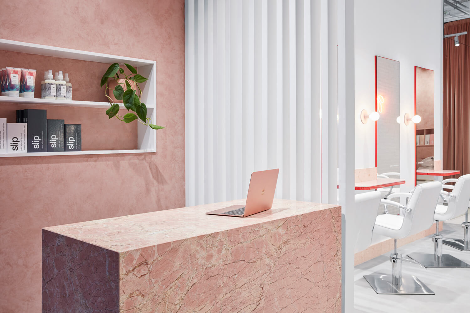 理發店設計,網紅店設計,粉色店麵設計,國外理發店設計