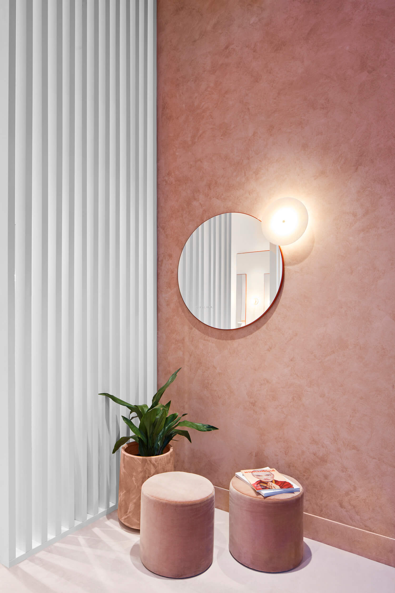 理發店設計,網紅店設計,粉色店麵設計,國外理發店設計