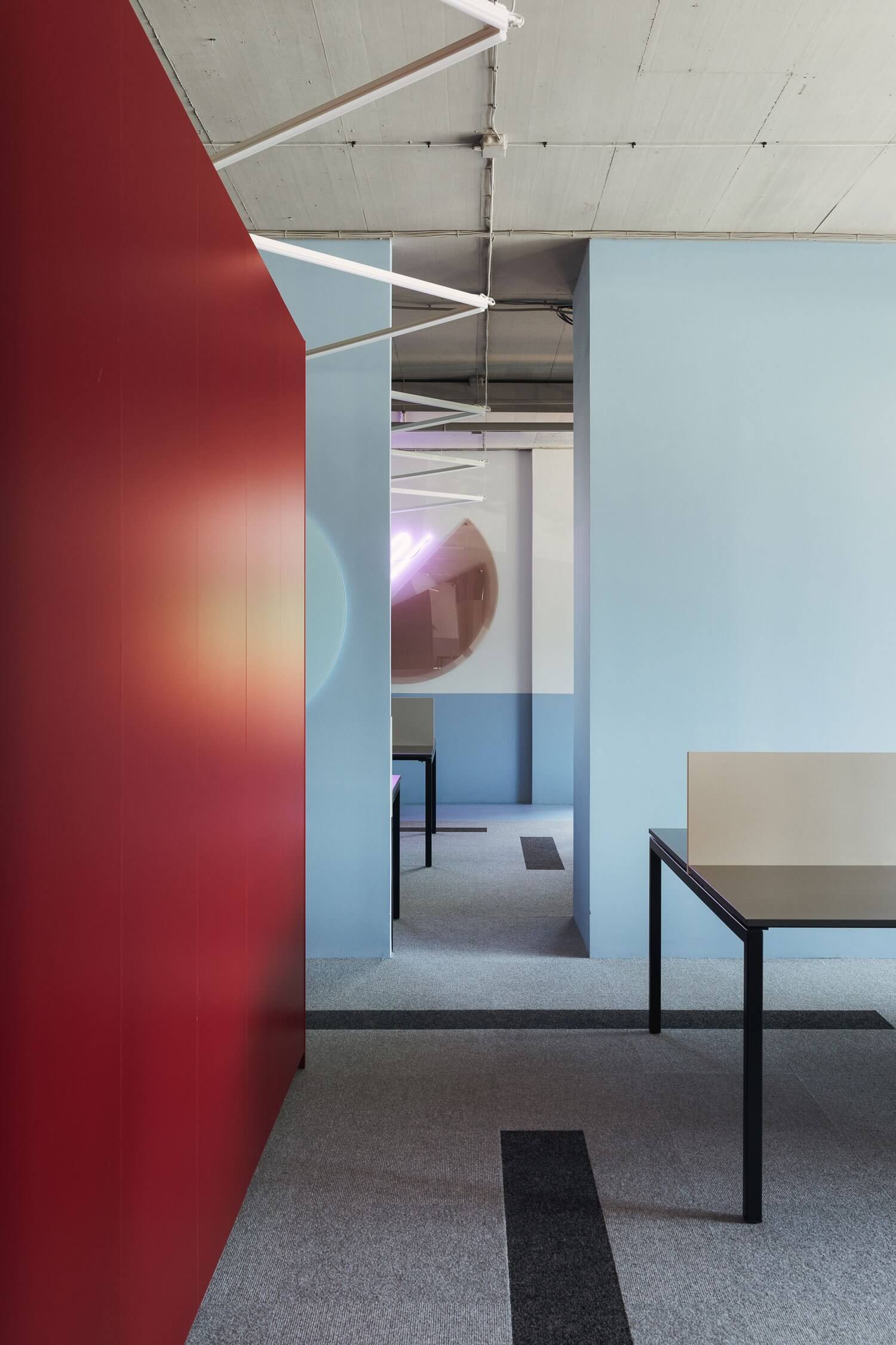 辦公室設計，辦公室導視設計，藍色辦公室設計，現代簡約時尚辦公空間