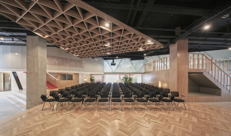 北京奇葩說創想實驗室