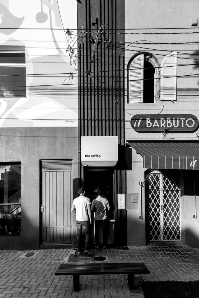 咖啡廳,咖啡廳設計,極簡咖啡廳,國外咖啡廳設計