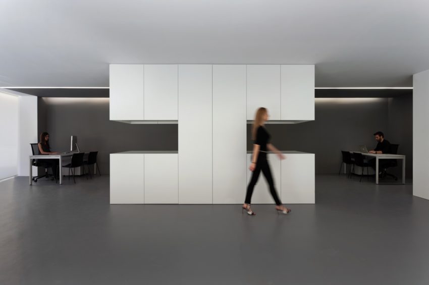 辦公室設計,OAV辦公室,極簡主義,黑白灰色調辦公室,現代風格辦公室