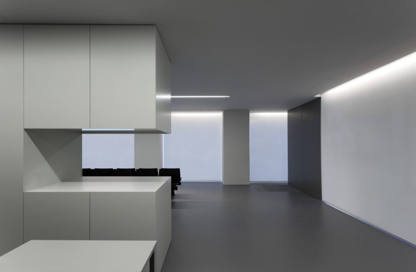 辦公室設計,OAV辦公室,極簡主義,黑白灰色調辦公室,現代風格辦公室