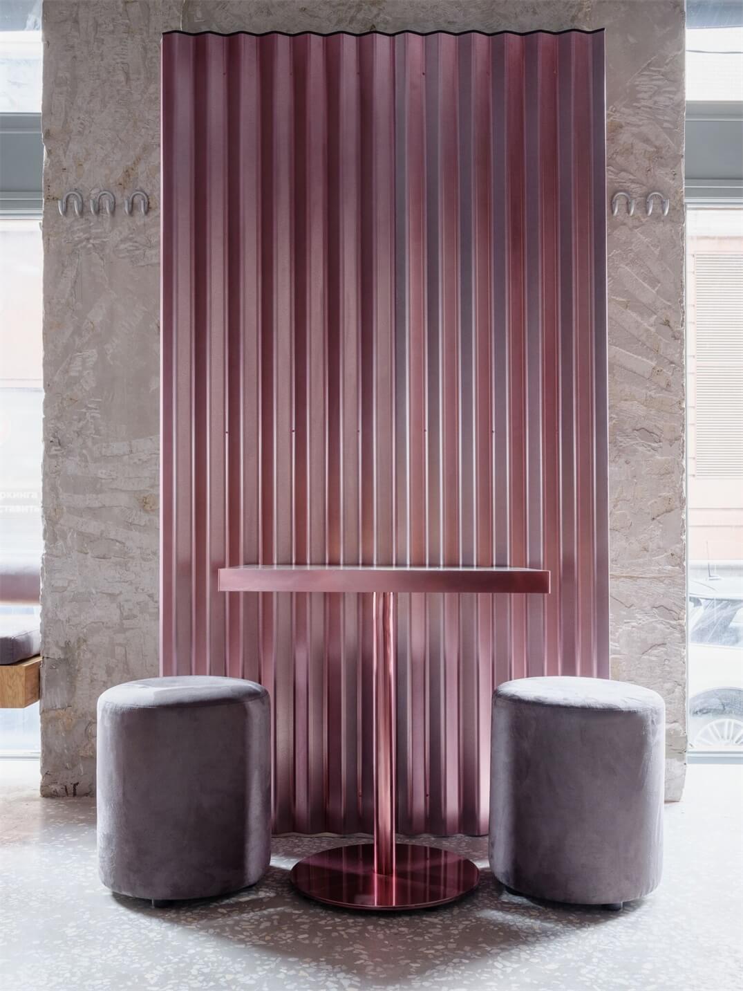 餐飲空間,熏肉吧,粉色元素,建築改造,工業風餐廳