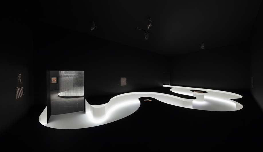 兩個世界之間，Escher x nendo，維多利亞美術館，展廳設計，美術館展廳