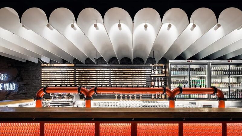 基輔PUNKRAFT啤酒屋設計