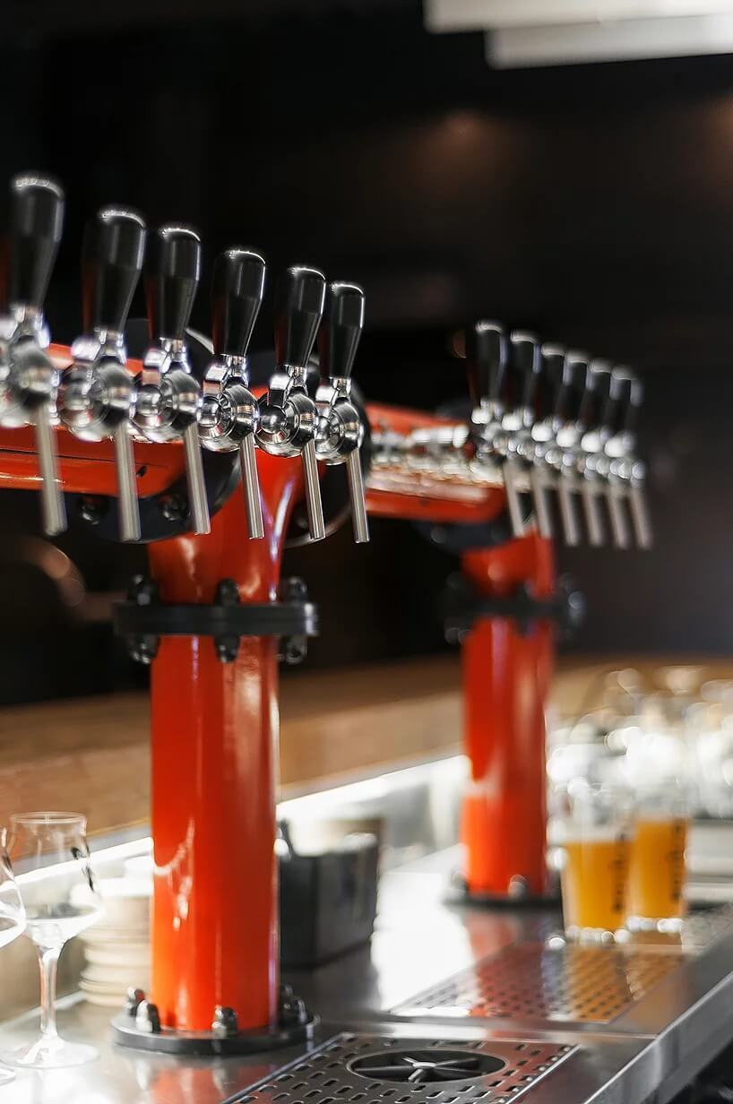 啤酒店室內設計,餐飲空間,Ater建築事務所,國外室內設計,國外餐飲空間,餐飲空間設計,工業風格,朋克