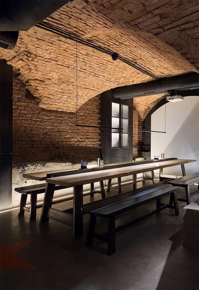 啤酒店室內設計,餐飲空間,Ater建築事務所,國外室內設計,國外餐飲空間,餐飲空間設計,工業風格,朋克