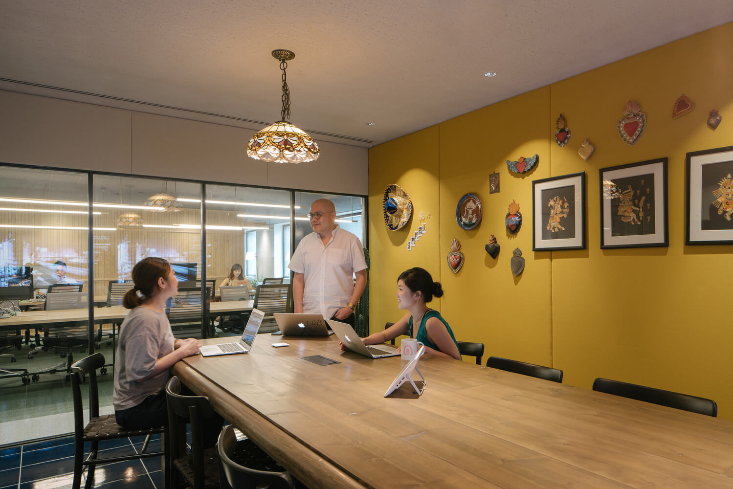 室內設計,辦公空間,東京Airbnb辦公室,辦公室設計,“belong anywhere”理念,功能性工作空間