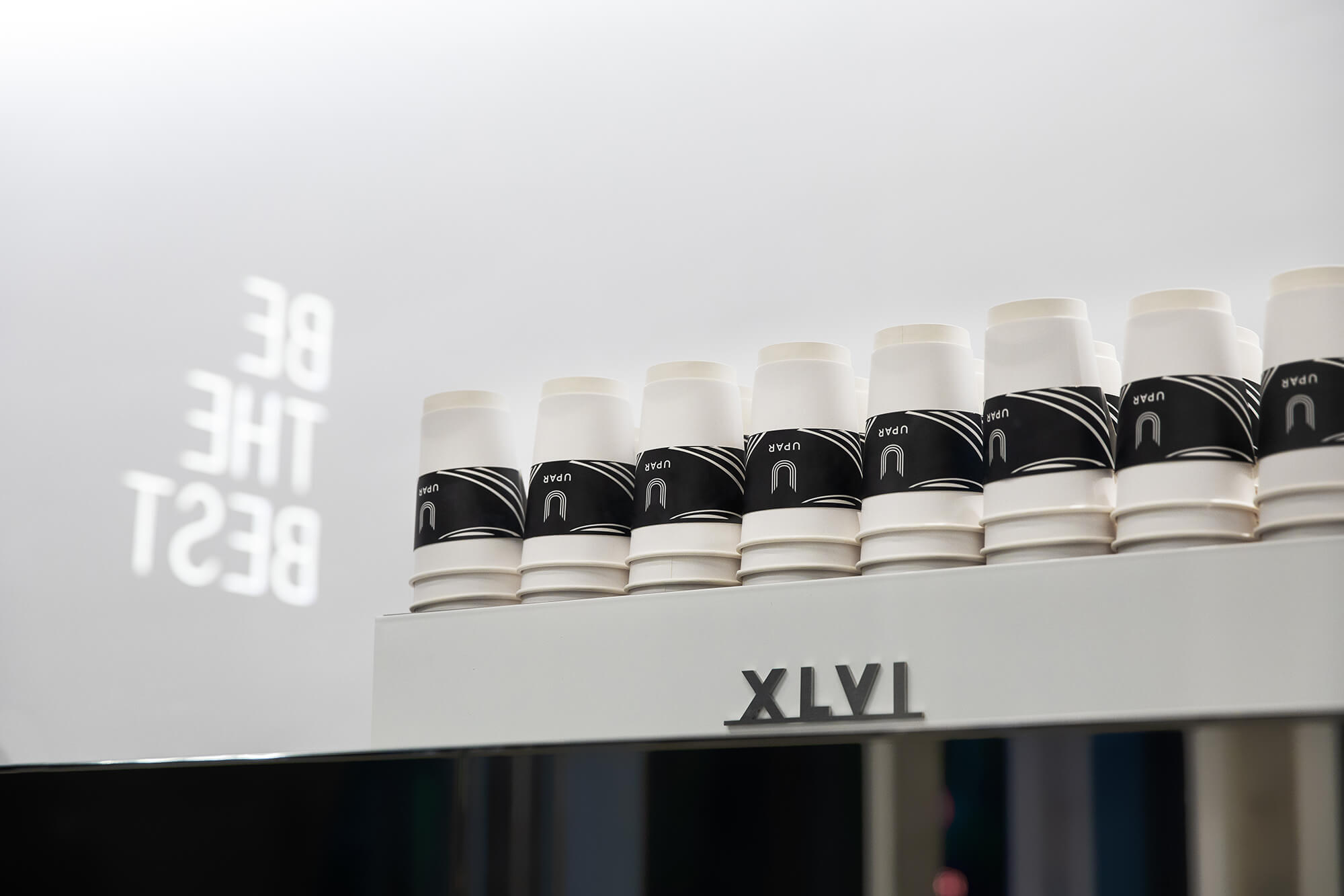 商業空間，燈光設計，UPAR旗艦店燈光設計，深圳萬象天地，大觀國際