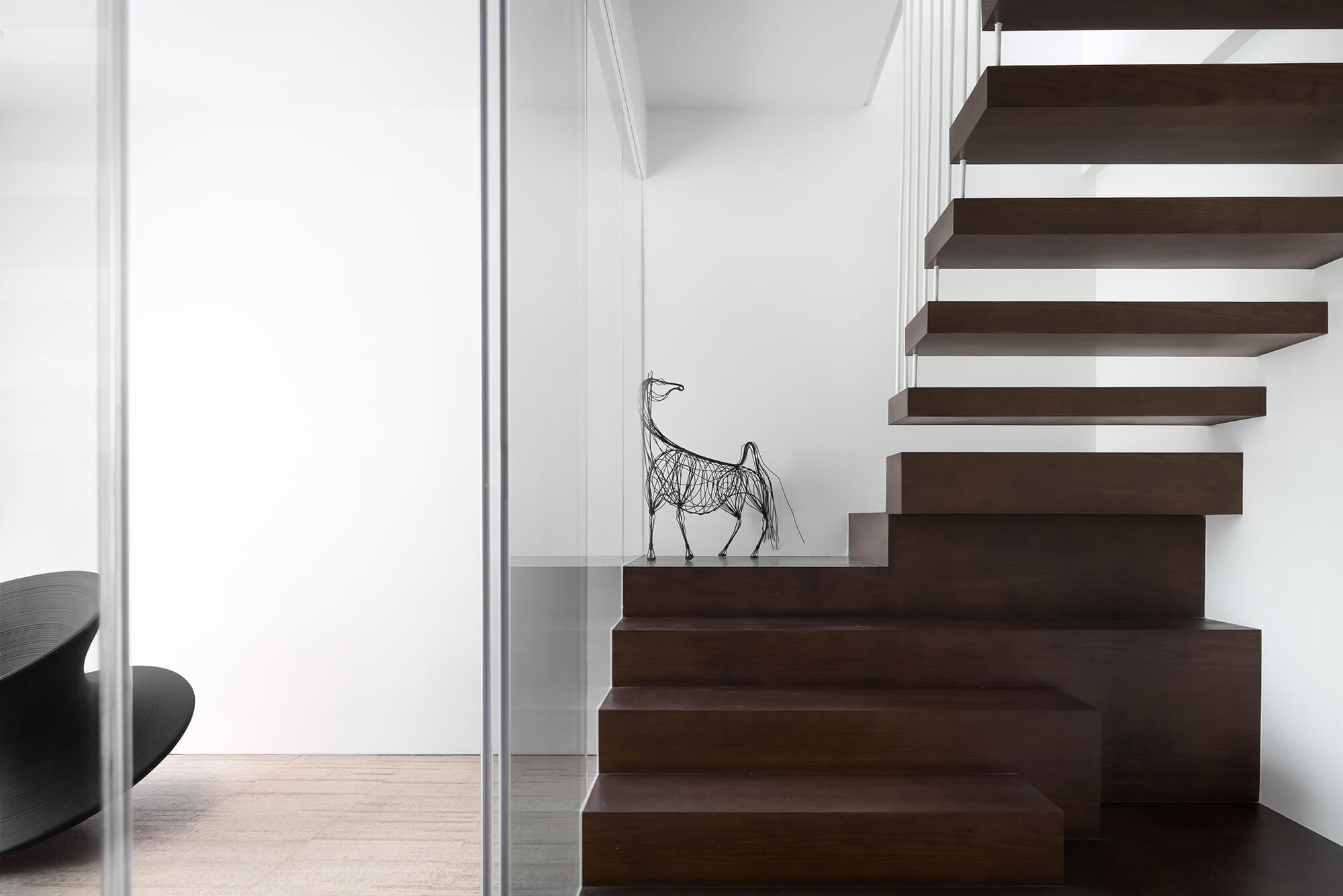 住宅空間,國內住宅設計,極簡主義,空中飛人,盒子元素,艾克建築設計