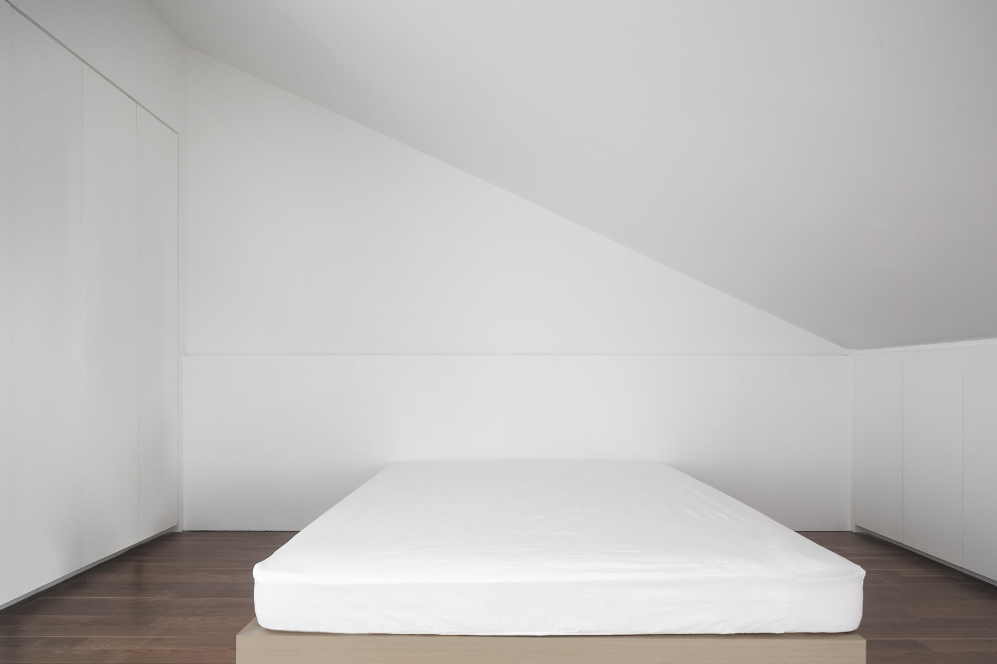 住宅空間,國內住宅設計,極簡主義,空中飛人,盒子元素,艾克建築設計